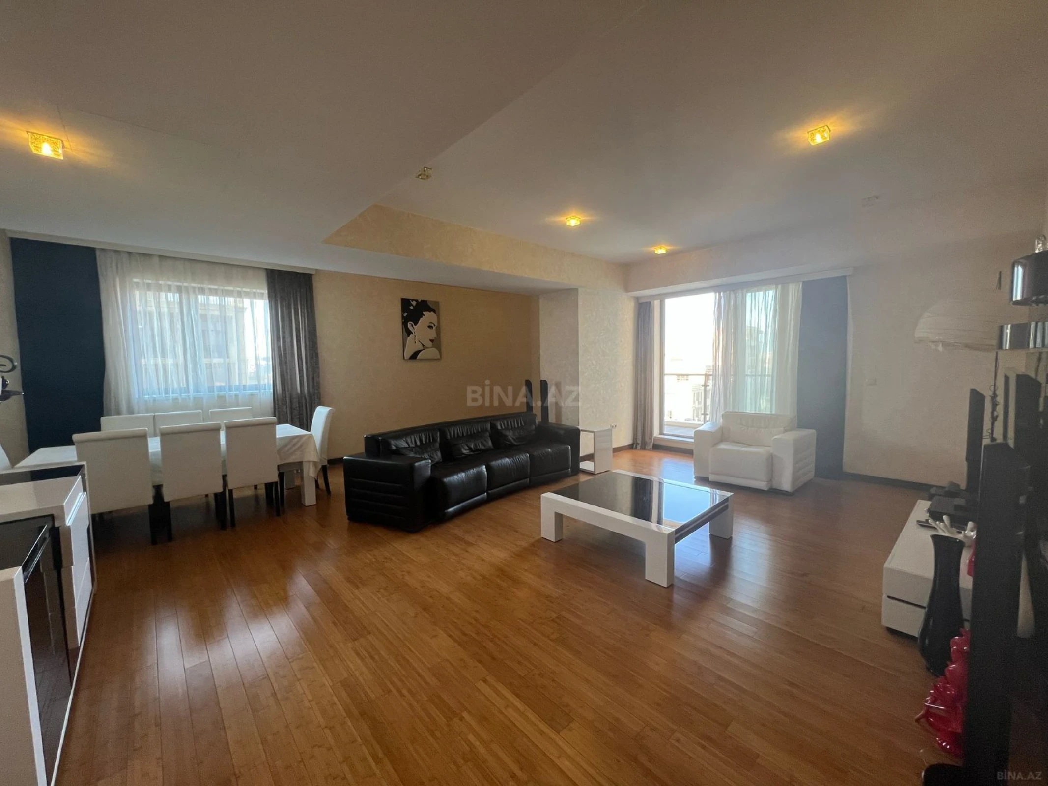 Kirayə verilir 4 otaqlı mənzil 170 m²