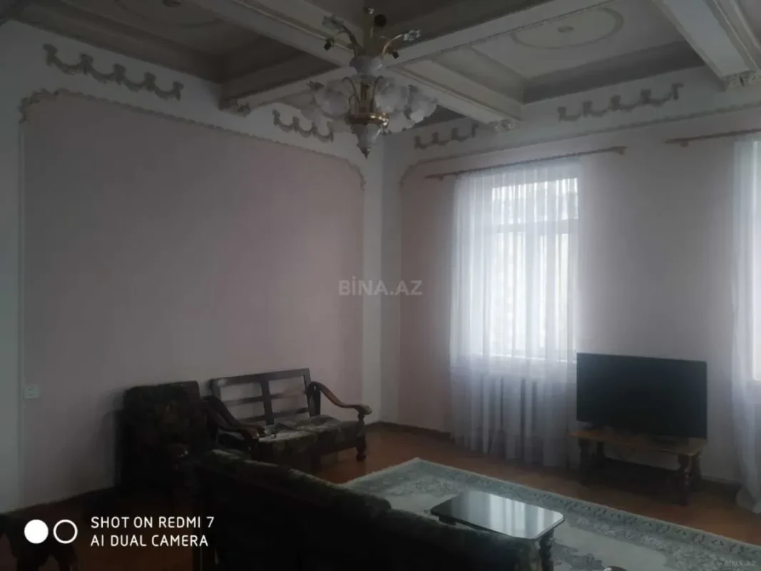 Kirayə verilir 2 otaqlı mənzil 70 m²