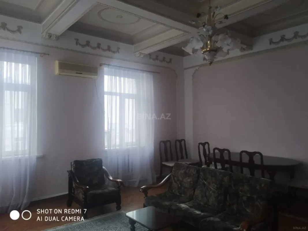 Kirayə verilir 2 otaqlı mənzil 70 m²
