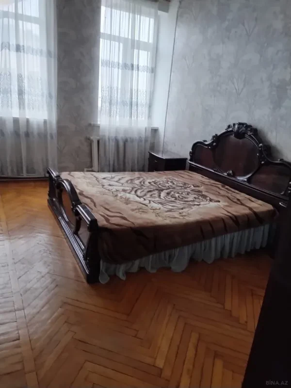 Kirayə verilir 2 otaqlı mənzil 70 m²