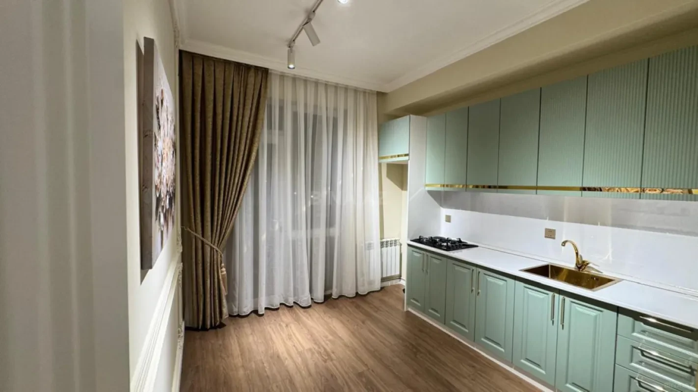 Satılır 2 otaqlı mənzil 77 m²