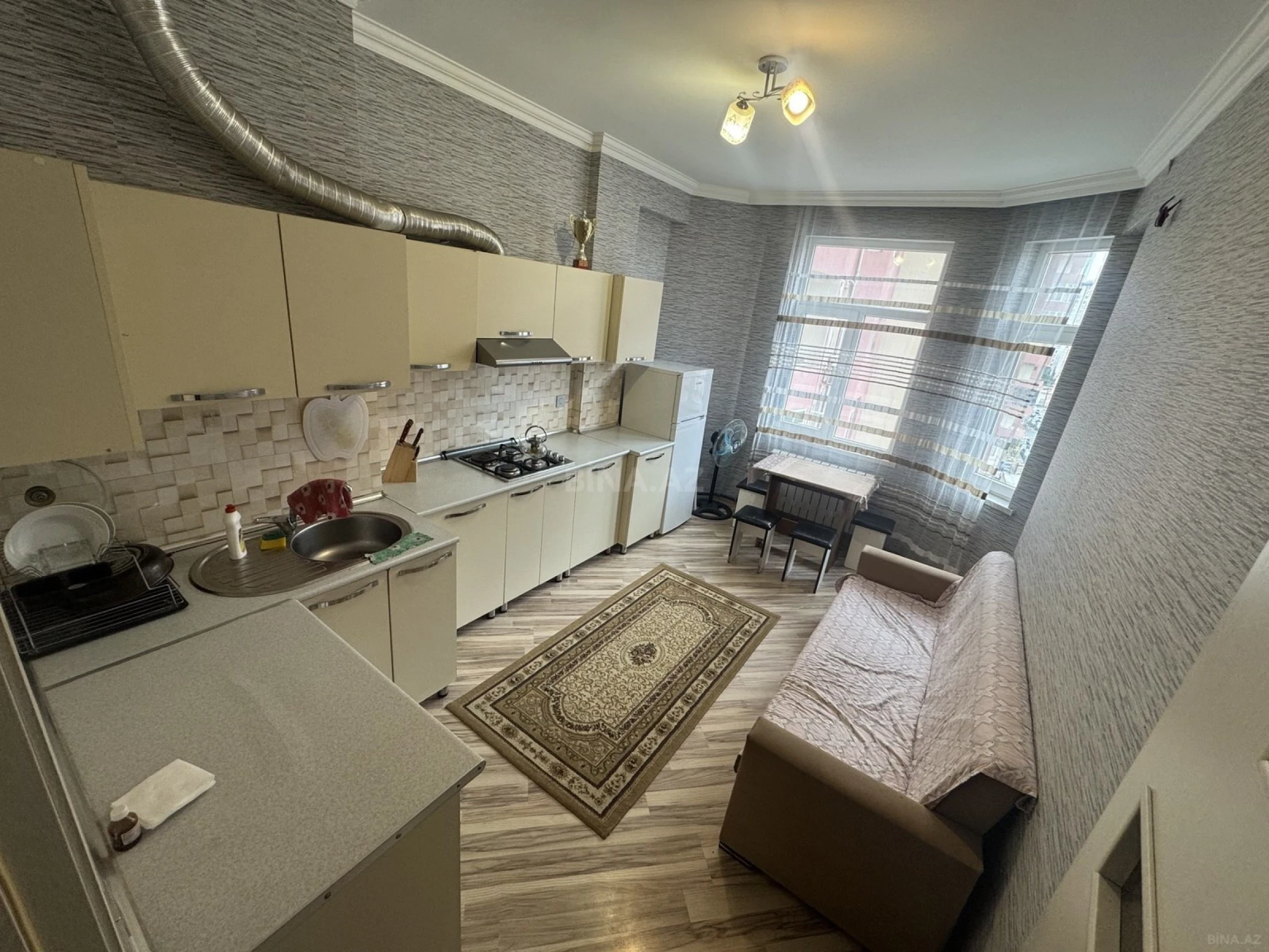 Kirayə verilir 1 otaqlı mənzil 52 m²