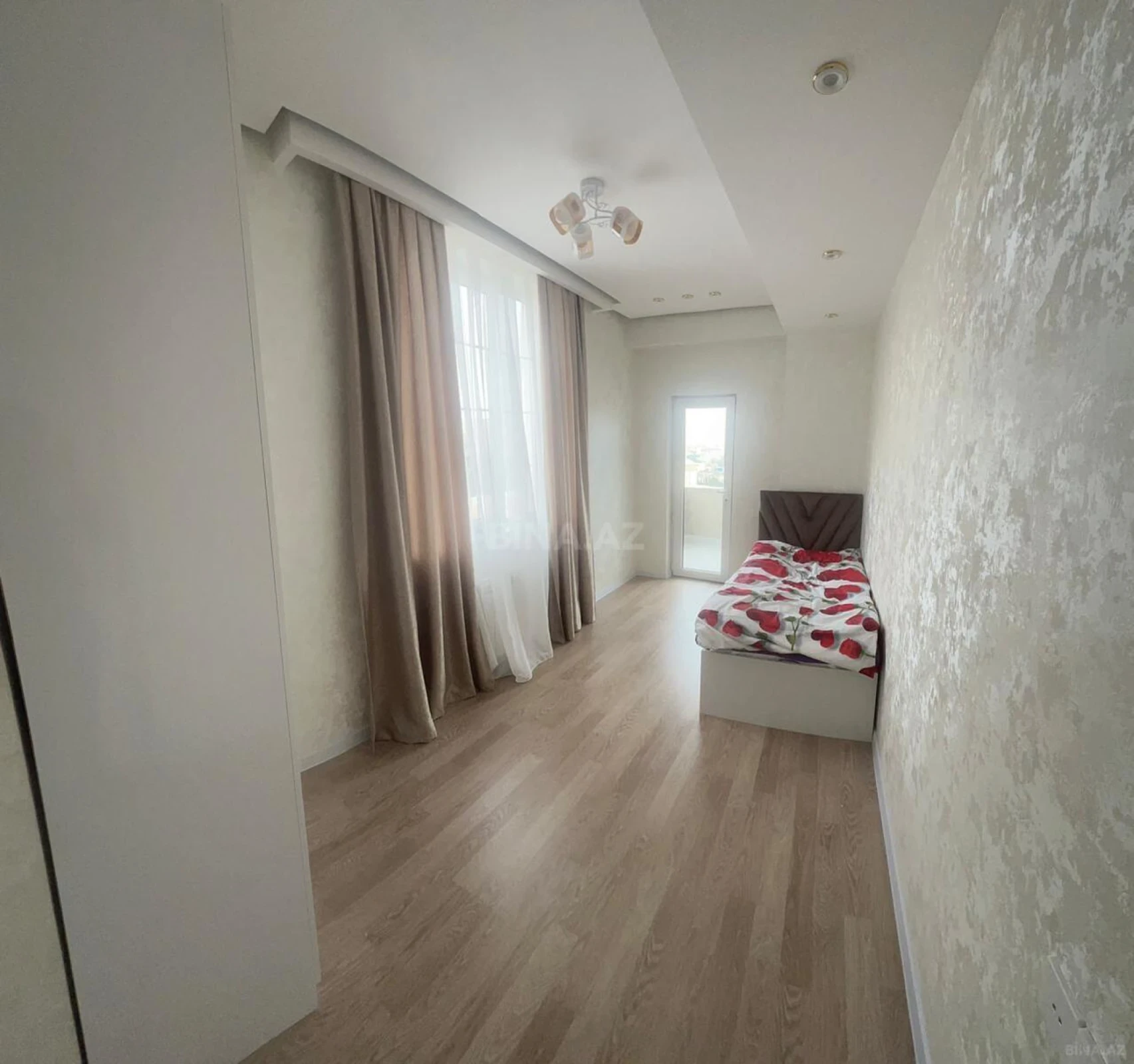 Kirayə verilir 3 otaqlı mənzil 80 m²