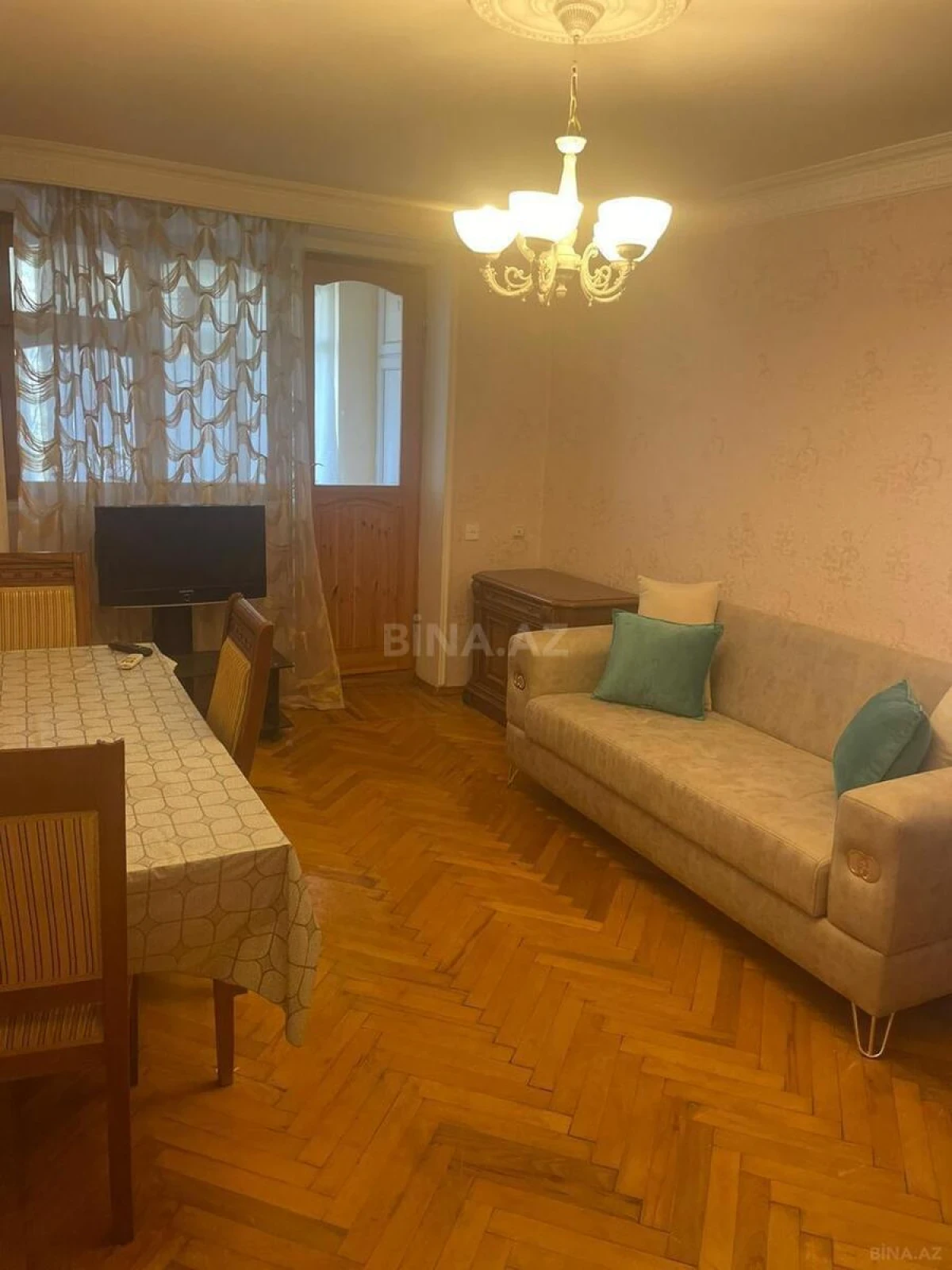 Kirayə verilir 2 otaqlı mənzil 50 m²