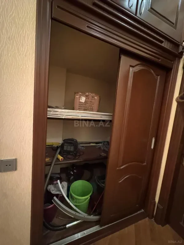 Kirayə verilir 4 otaqlı mənzil 200 m²