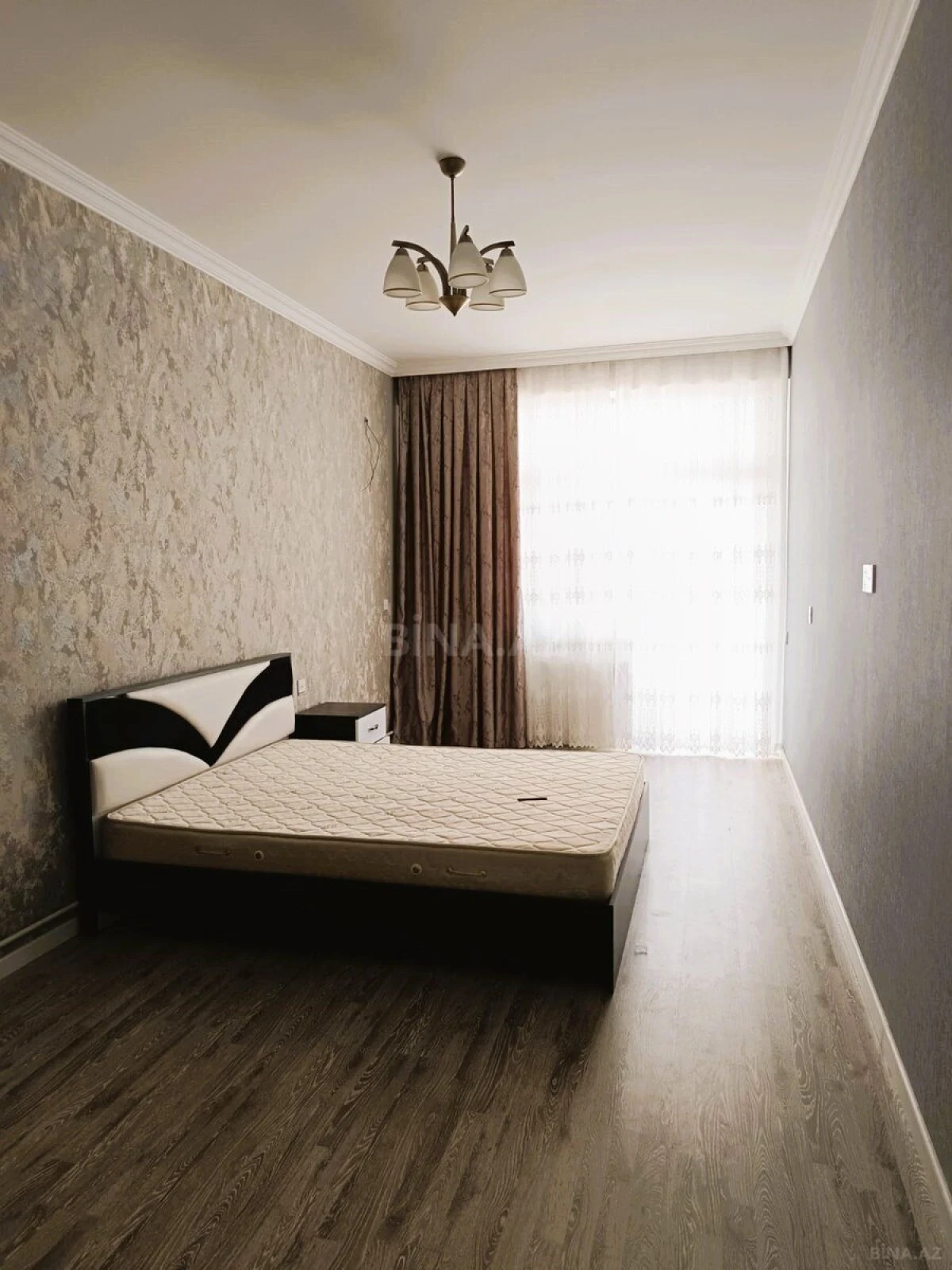 Kirayə verilir 2 otaqlı mənzil 80 m²