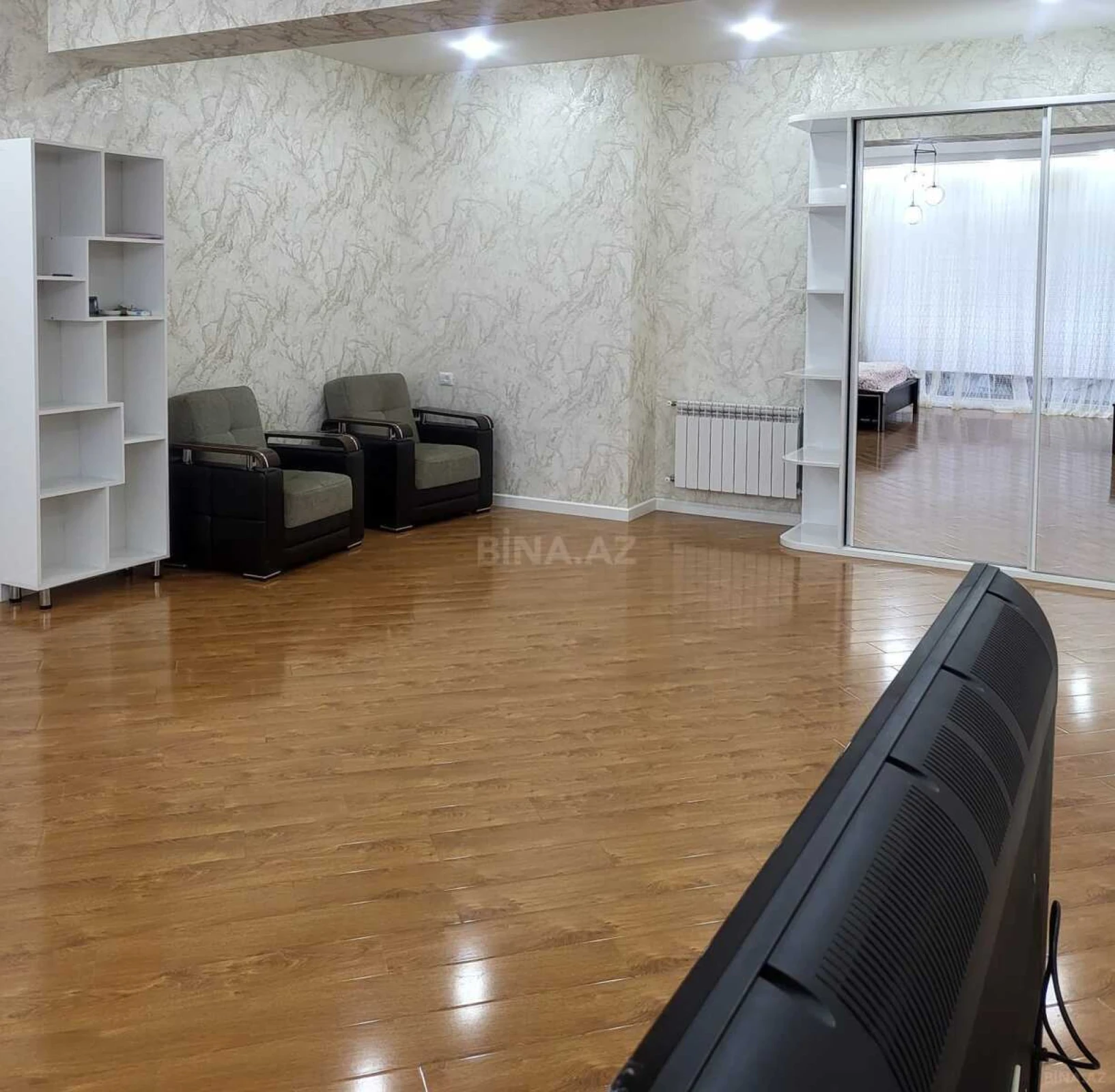 Kirayə verilir 1 otaqlı mənzil 80 m²