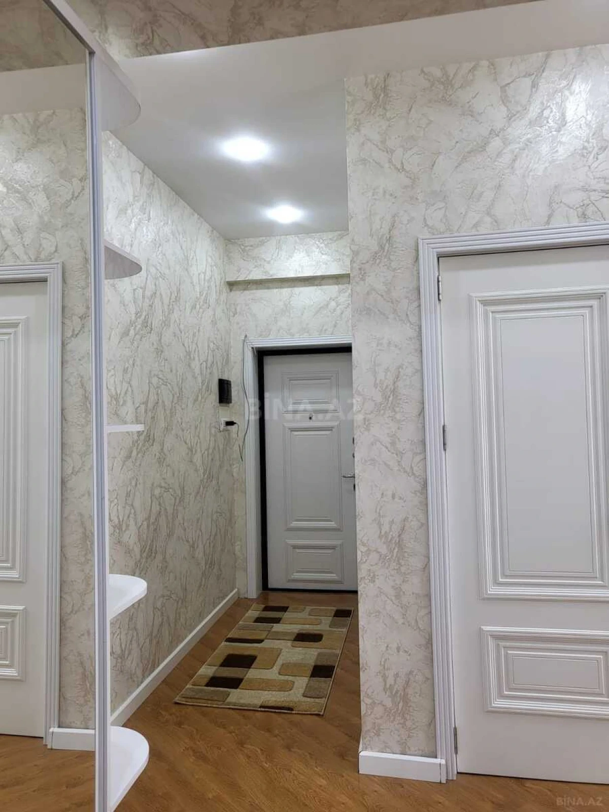 Kirayə verilir 1 otaqlı mənzil 80 m²