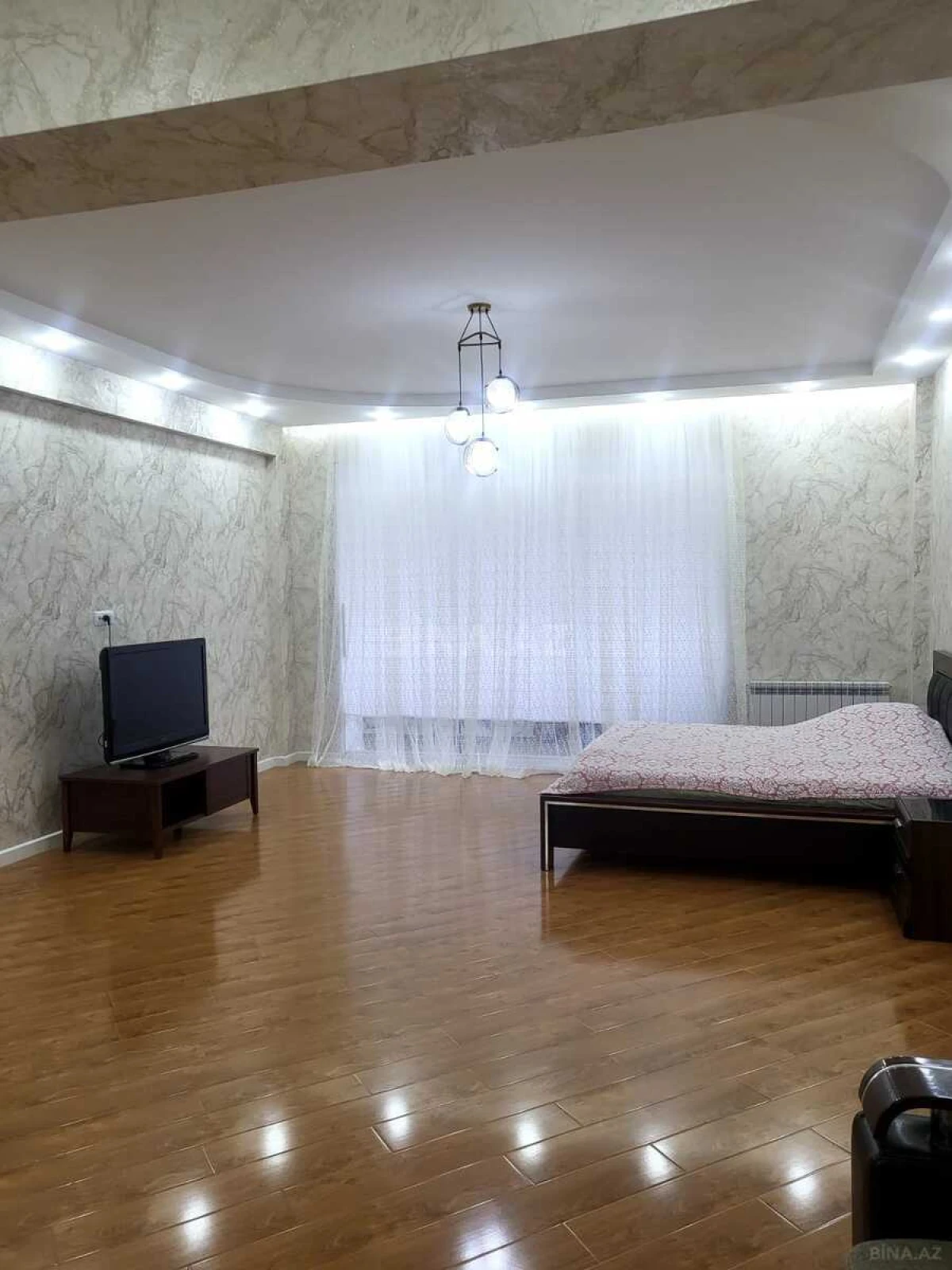 Kirayə verilir 1 otaqlı mənzil 80 m²