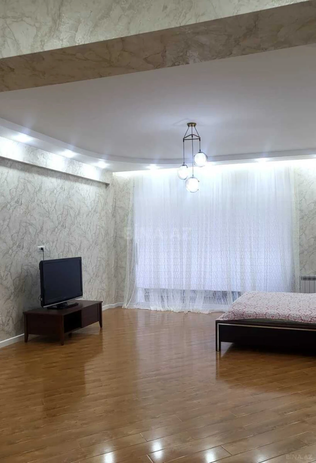 Kirayə verilir 1 otaqlı mənzil 80 m²
