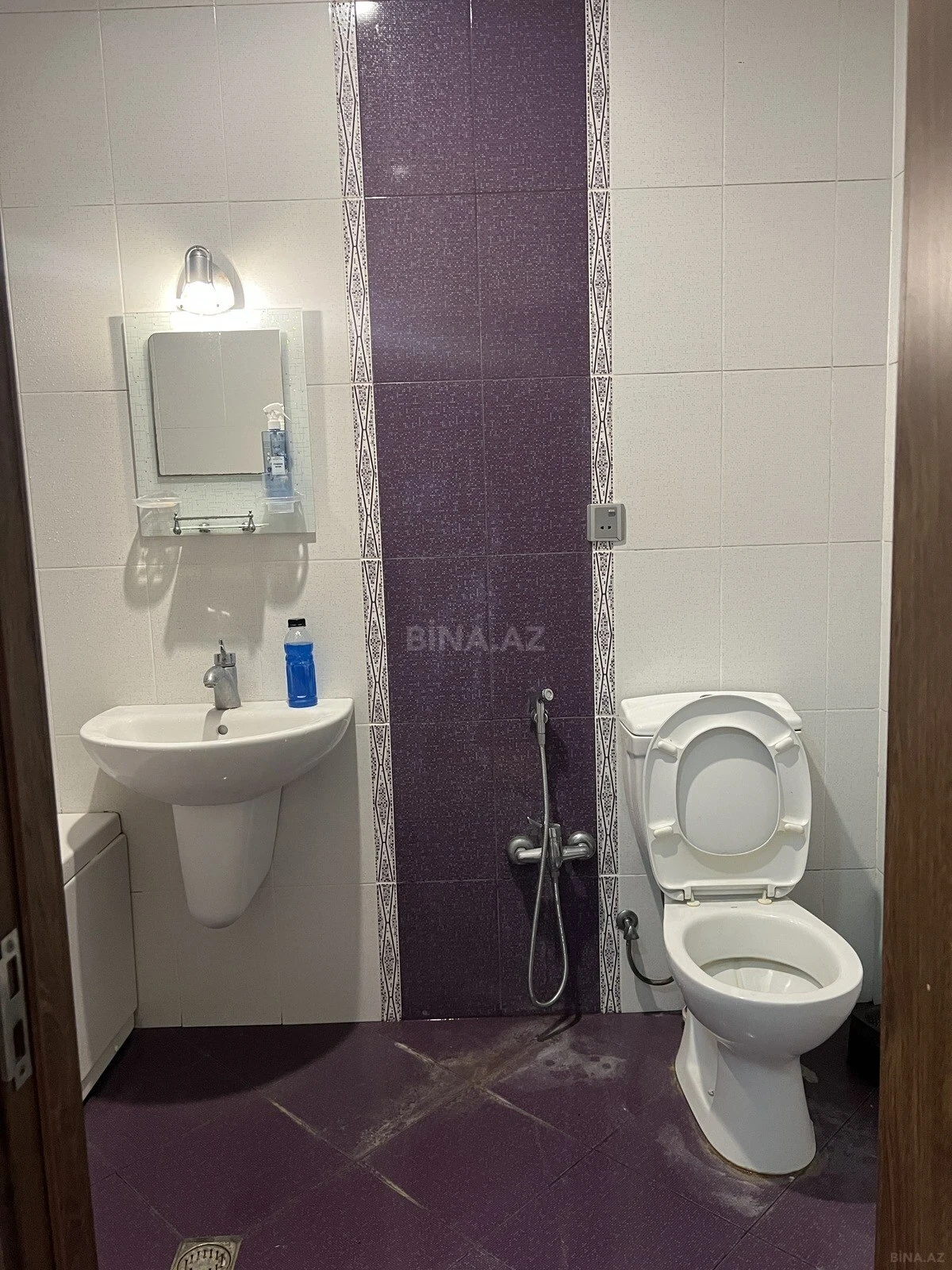 Kirayə verilir 2 otaqlı mənzil 70 m²