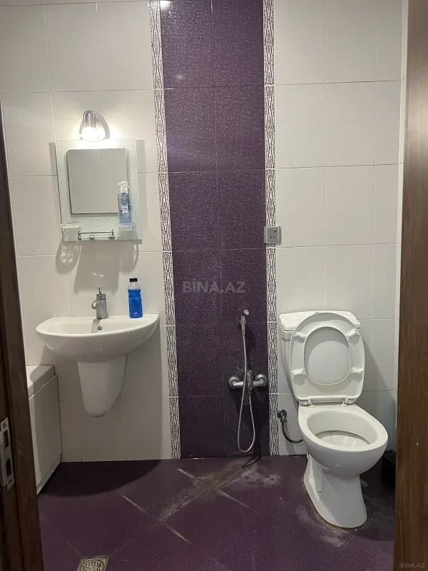 Kirayə verilir 2 otaqlı mənzil 70 m²