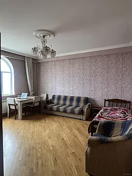 Kirayə verilir 2 otaqlı mənzil 70 m²