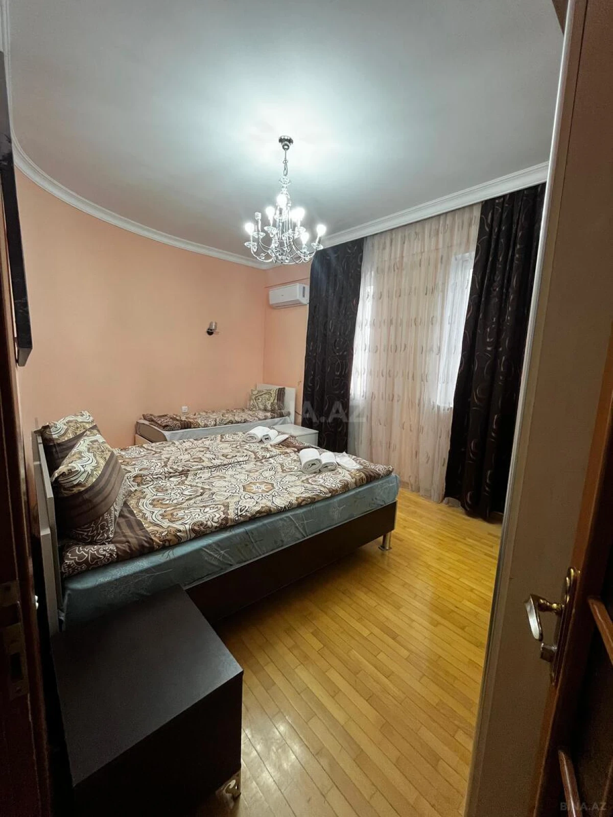Kirayə verilir 4 otaqlı mənzil 160 m²