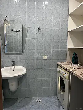 Kirayə verilir 4 otaqlı mənzil 160 m²