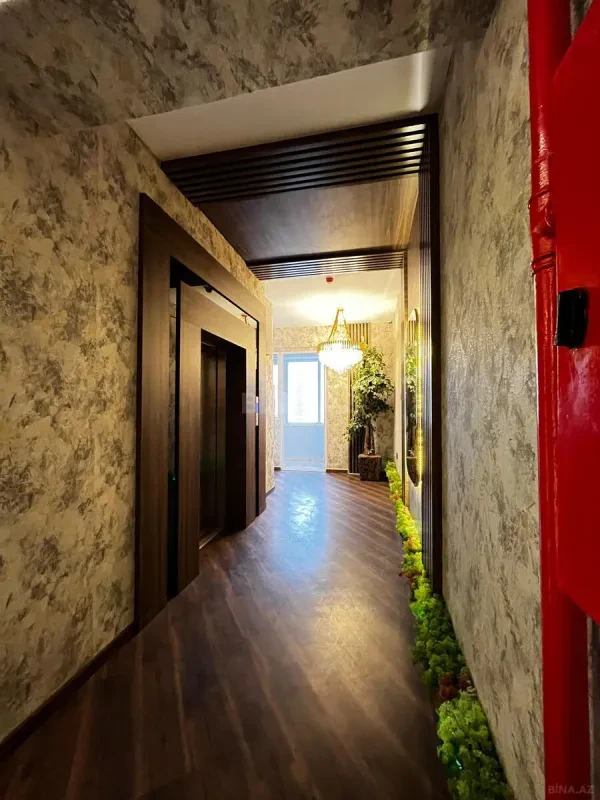 Kirayə verilir 4 otaqlı mənzil 160 m²
