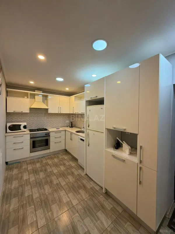 Satılır 3 otaqlı mənzil 79 m²