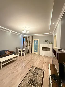 Satılır 3 otaqlı mənzil 79 m²