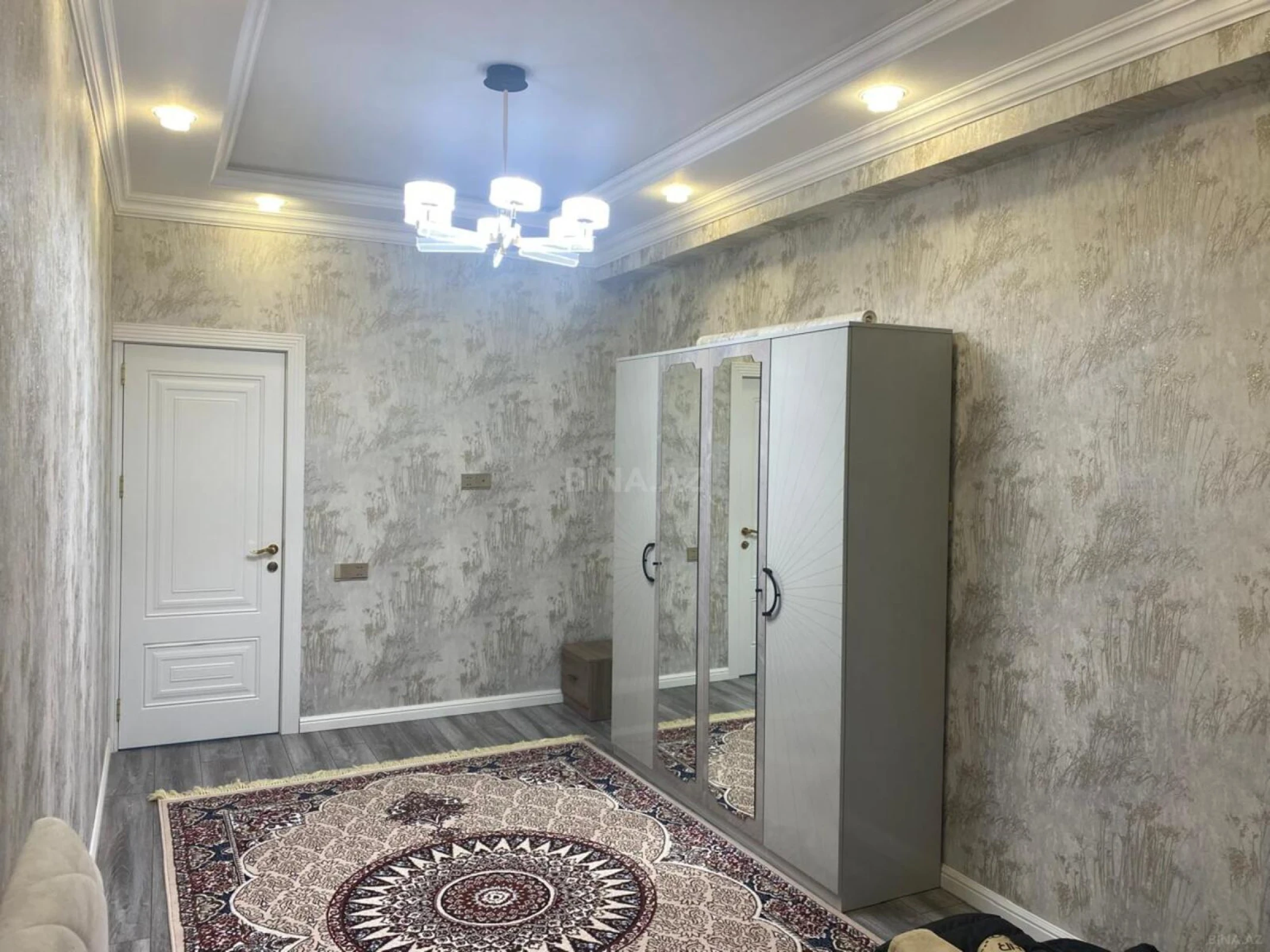 Satılır 2 otaqlı mənzil 55 m²