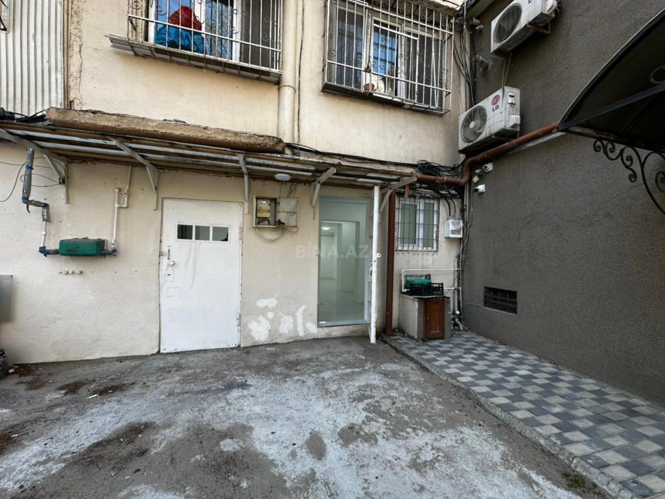 Kirayə verilir obyekt 135 m²