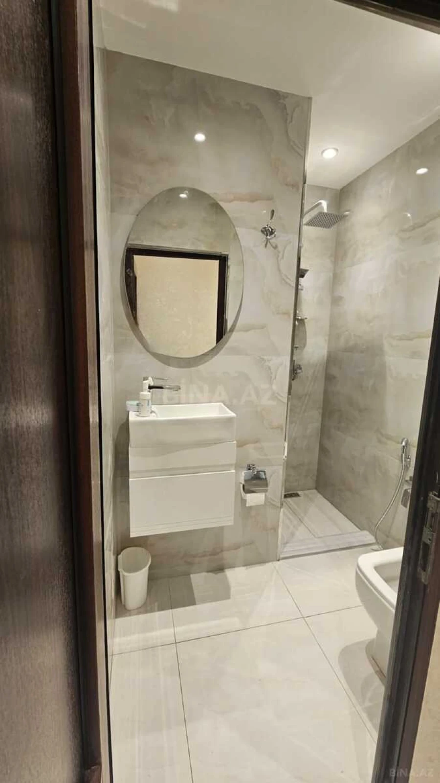 Satılır 2 otaqlı mənzil 55 m²