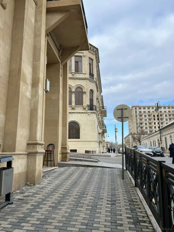 Satılır obyekt 32 m²