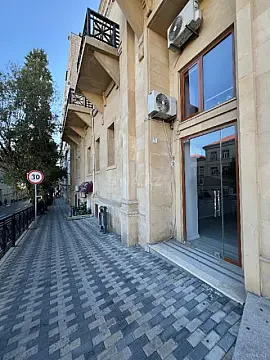 Satılır obyekt 32 m²