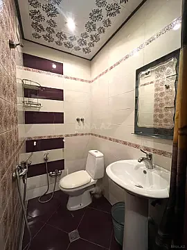 Kirayə verilir 2 otaqlı mənzil 60 m²
