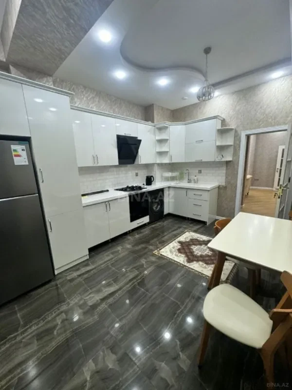 Kirayə verilir 3 otaqlı mənzil 115 m²