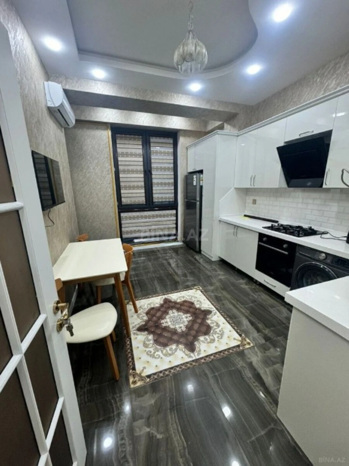 Kirayə verilir 3 otaqlı mənzil 115 m²