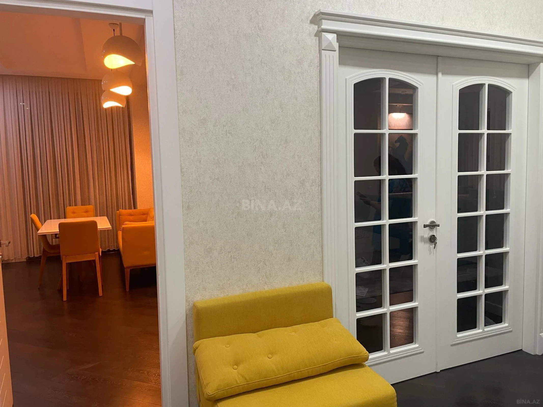 Kirayə verilir 3 otaqlı mənzil 150 m²