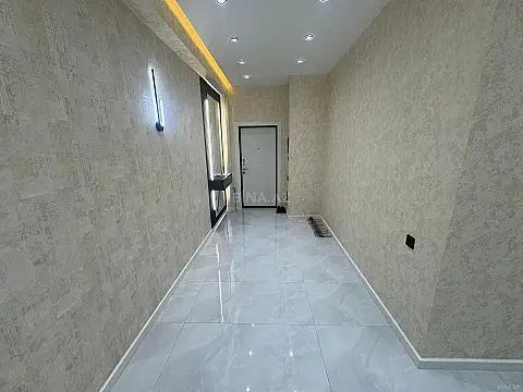Satılır 4 otaqlı mənzil 127 m²