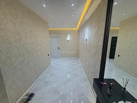 Satılır 4 otaqlı mənzil 127 m²