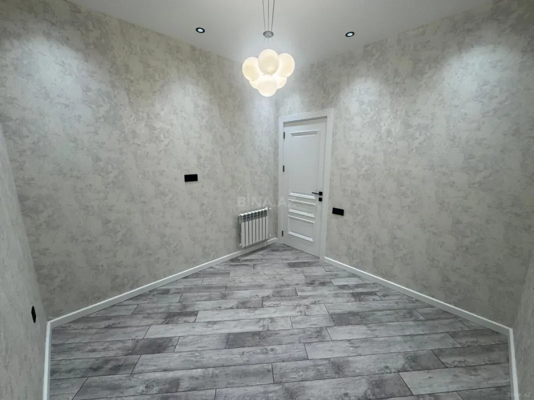 Satılır 4 otaqlı mənzil 127 m²