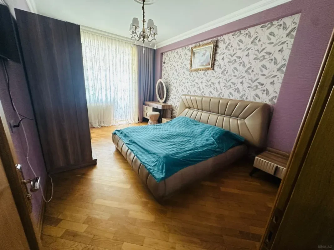 Satılır 3 otaqlı mənzil 120 m²