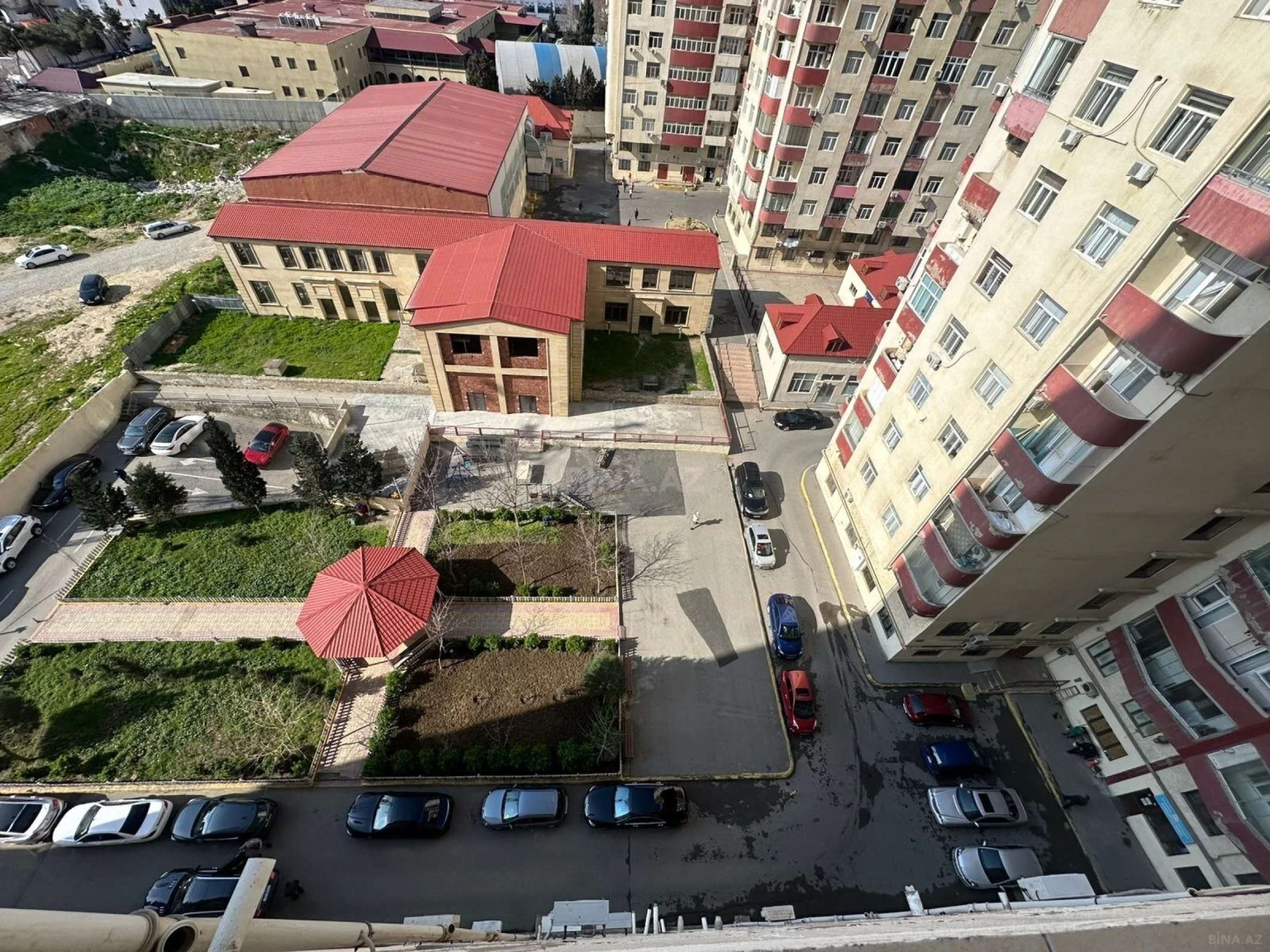 Satılır 3 otaqlı mənzil 120 m²