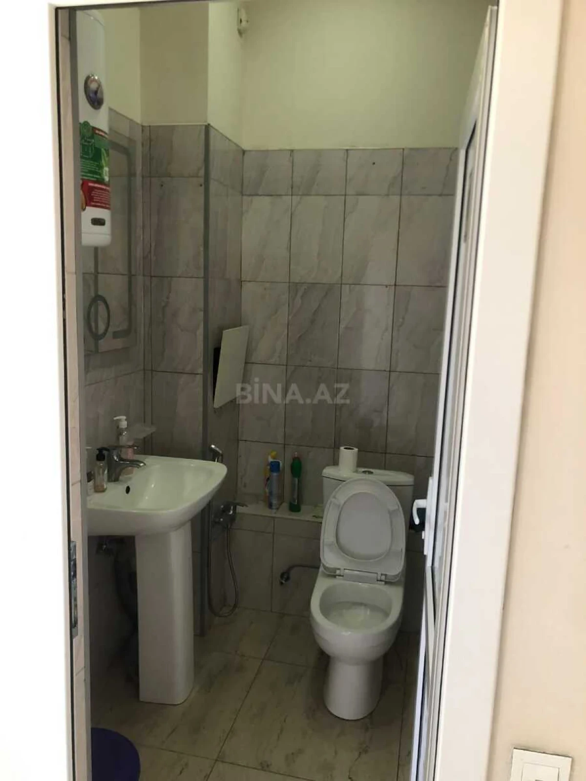 Kirayə verilir 7 otaqlı ofis 220 m²