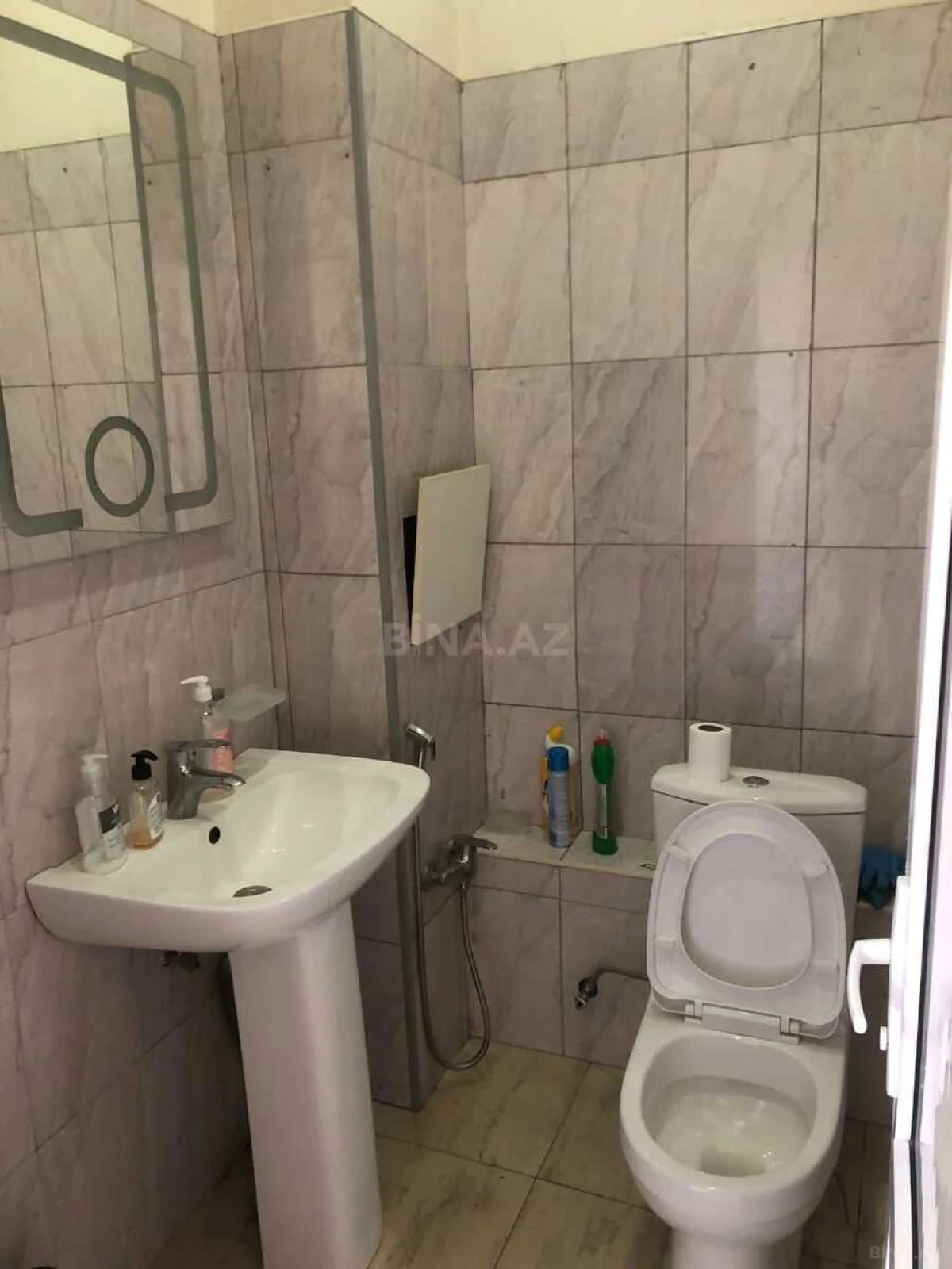 Kirayə verilir 7 otaqlı ofis 220 m²