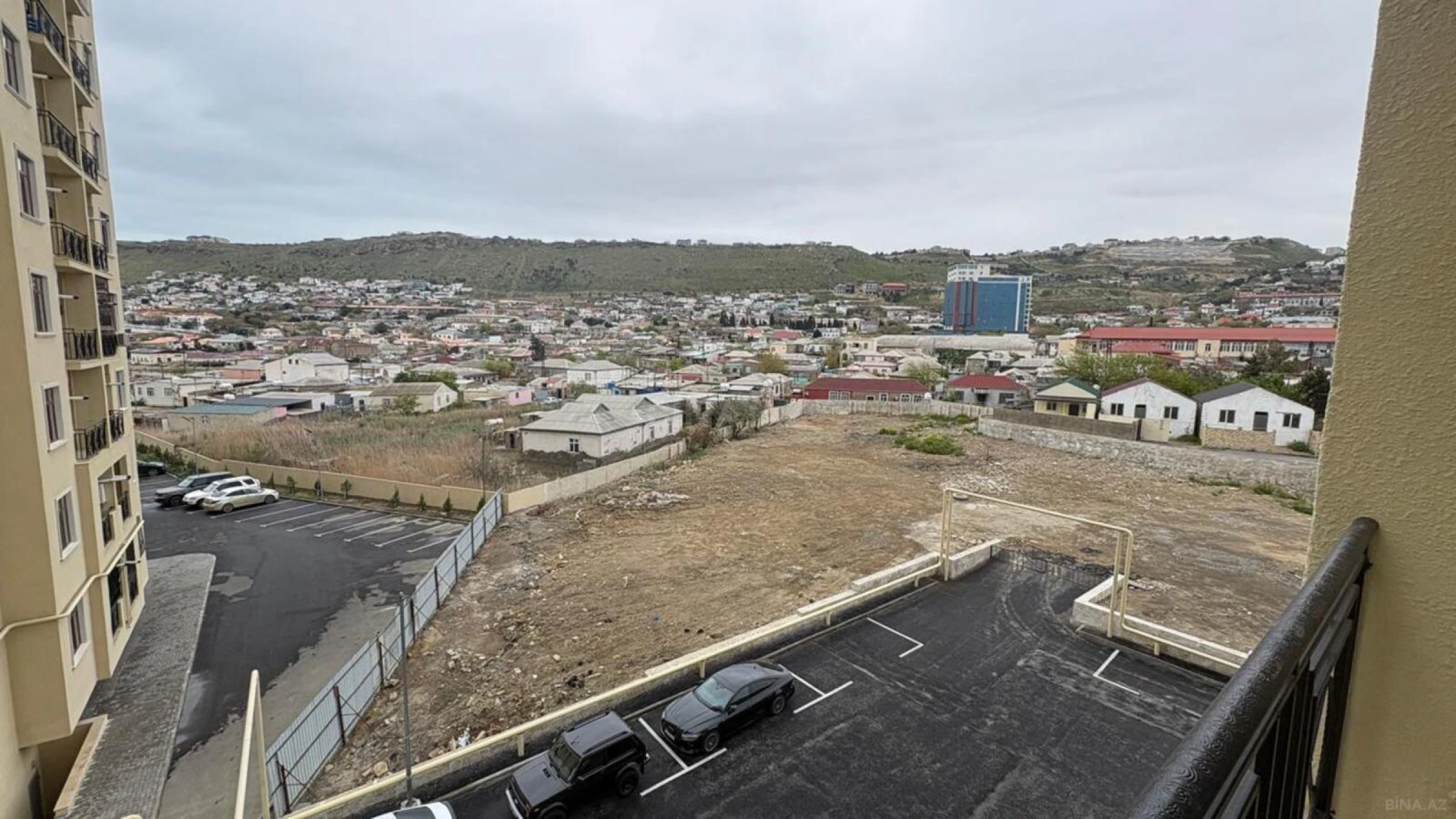 Satılır 2 otaqlı mənzil 102 m²