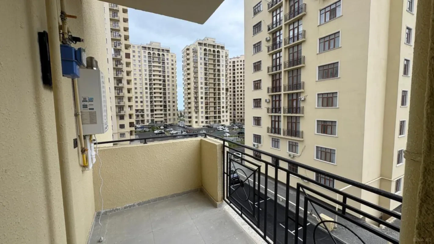 Satılır 2 otaqlı mənzil 102 m²
