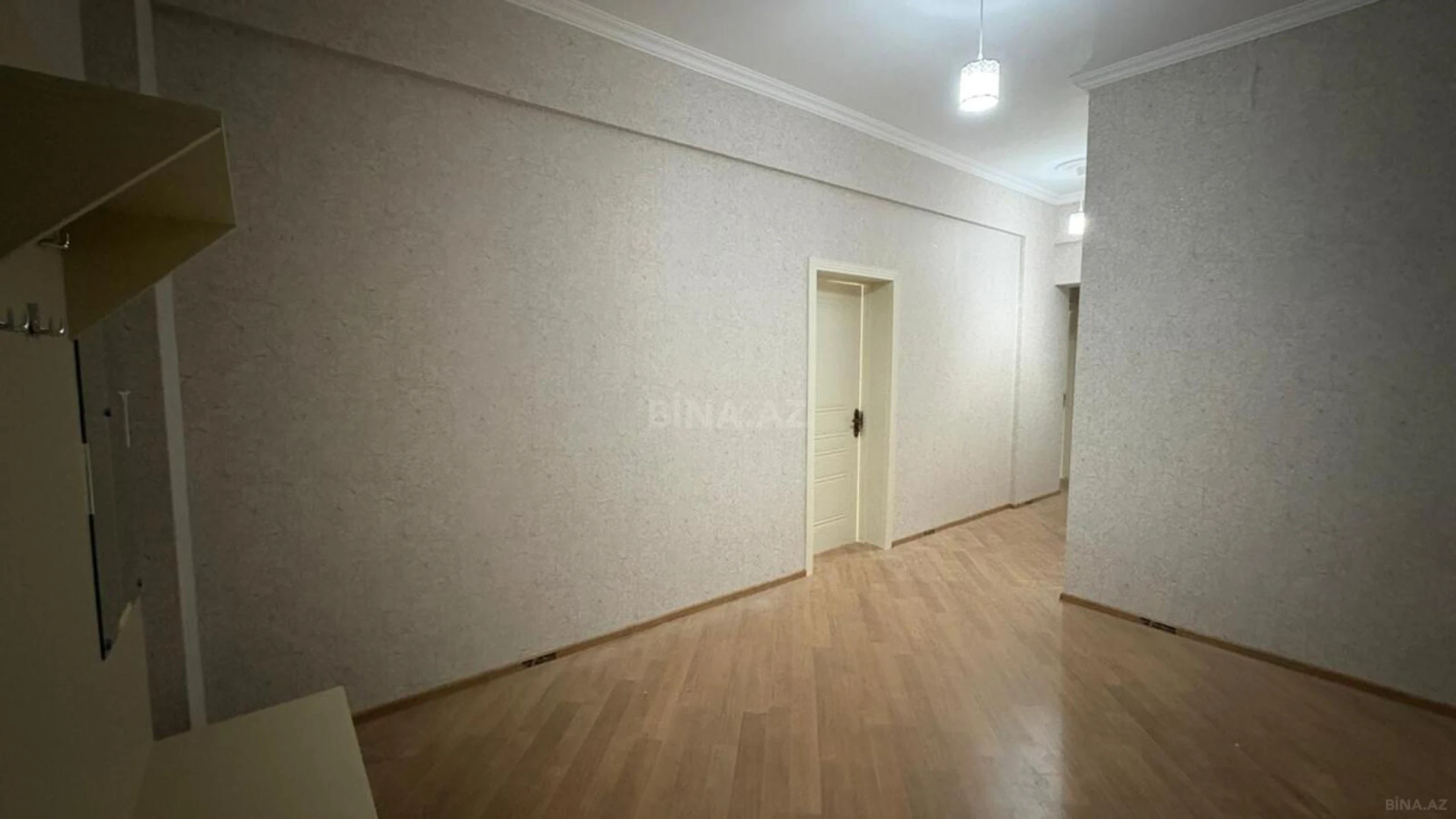 Satılır 2 otaqlı mənzil 102 m²