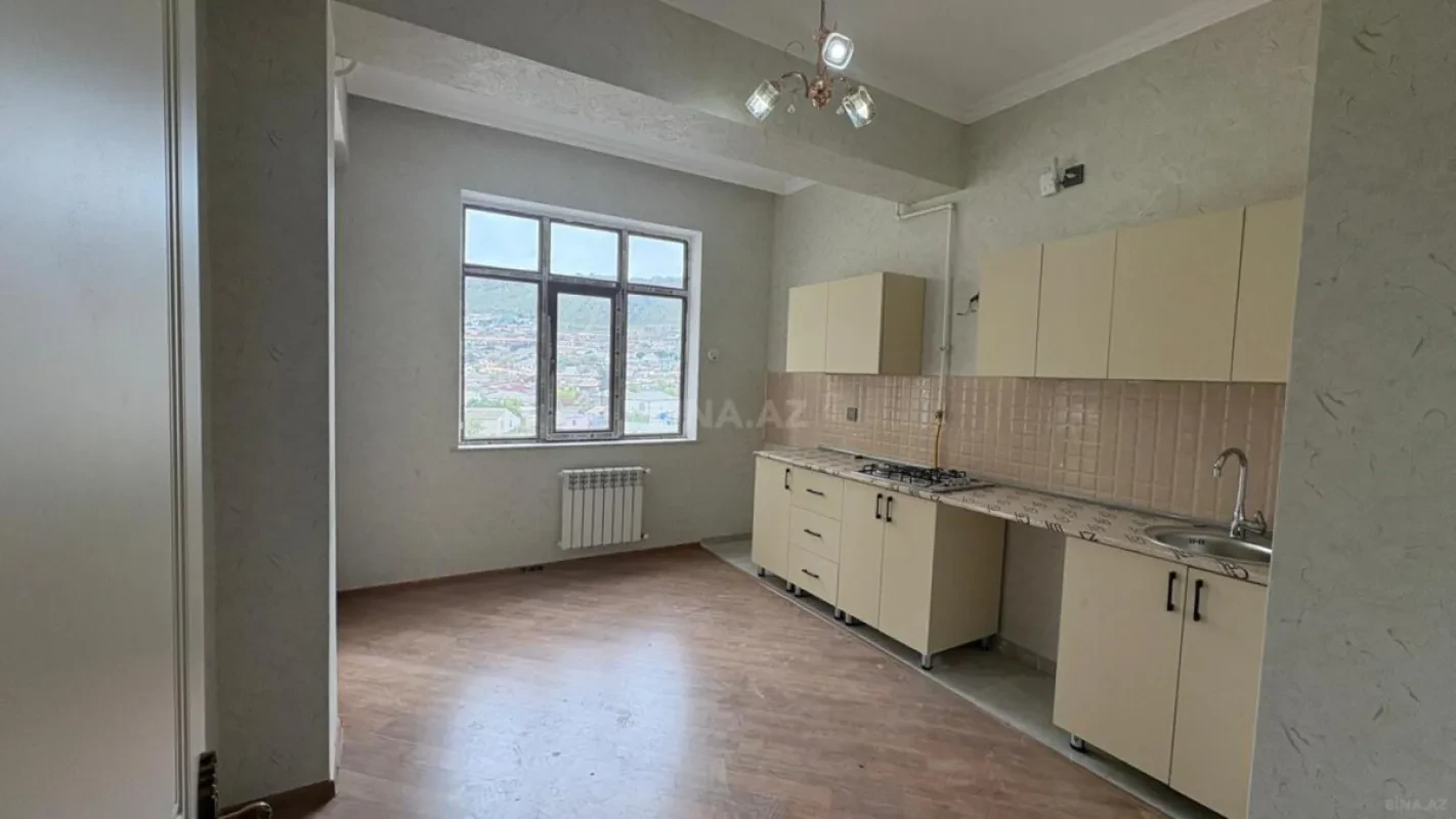 Satılır 2 otaqlı mənzil 102 m²