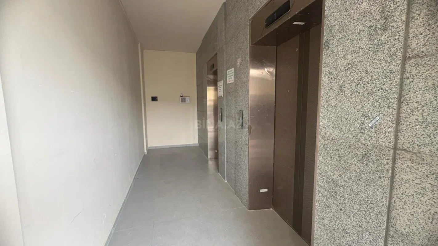 Satılır 2 otaqlı mənzil 102 m²