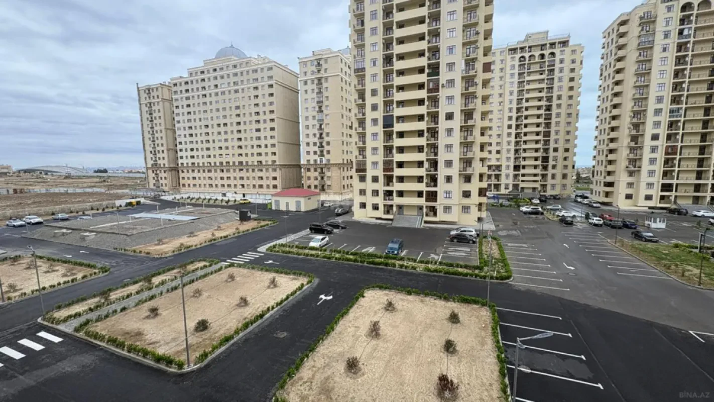 Satılır 2 otaqlı mənzil 102 m²