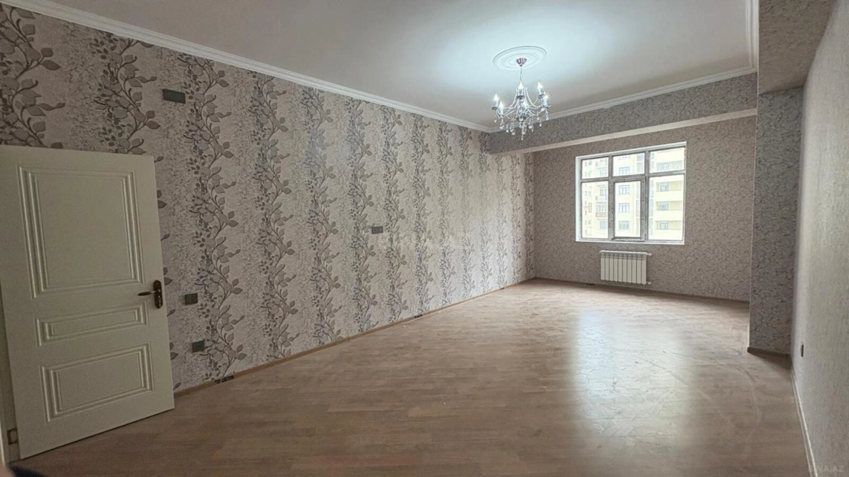 Satılır 2 otaqlı mənzil 102 m²