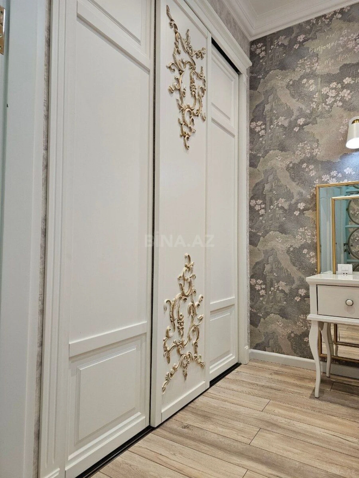 Kirayə verilir 2 otaqlı mənzil 60 m²