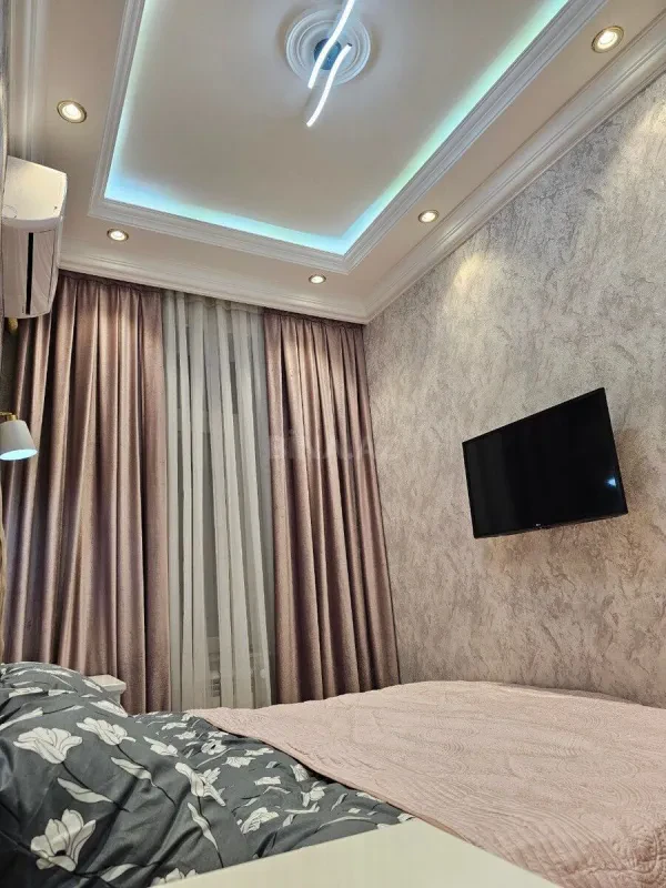 Kirayə verilir 2 otaqlı mənzil 60 m²