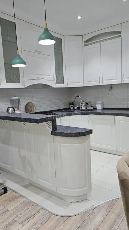 Kirayə verilir 2 otaqlı mənzil 60 m²