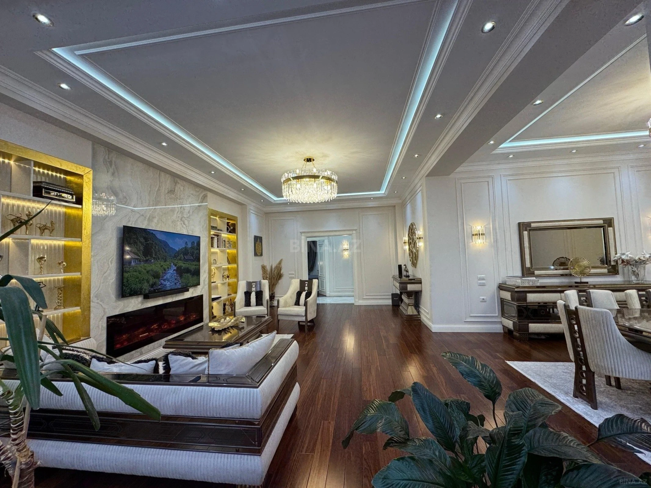 Satılır 4 otaqlı mənzil 200 m²