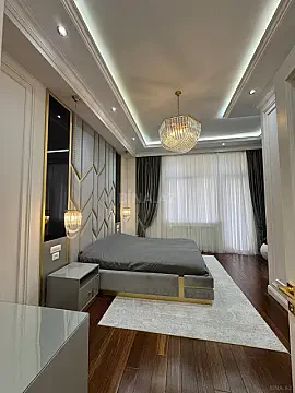 Satılır 4 otaqlı mənzil 200 m²